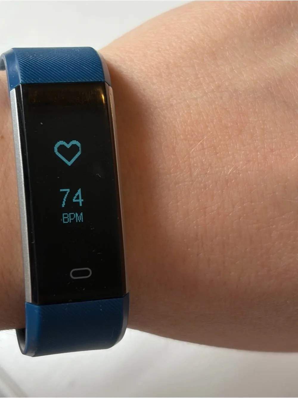 Lintelek ID115Plus HR Blue Activity Fitness Tracker Small Watch w/ Charging Cord